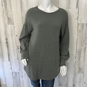 H29 medium - green lace sweater size M 7th RAY